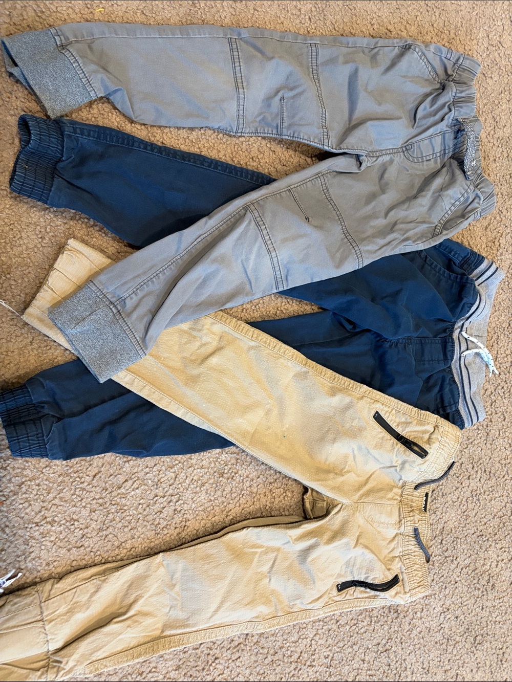 B68 lot of 3 pairs boys 5t joggers